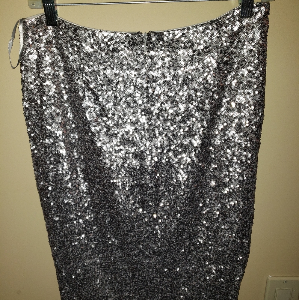 2 sequin skirts Green sequin skirt,  silver sequin skirt - Picture 5 of 6
